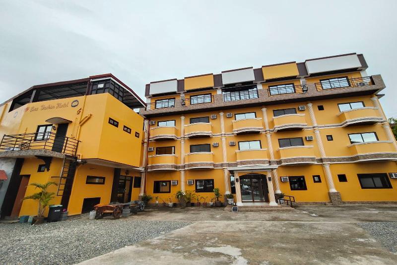 Photo of Sea Urchin Hotel near Hundred Islands, 1-star hotel in Alaminos