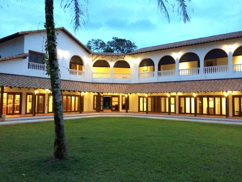 Casa Titik, Singapore