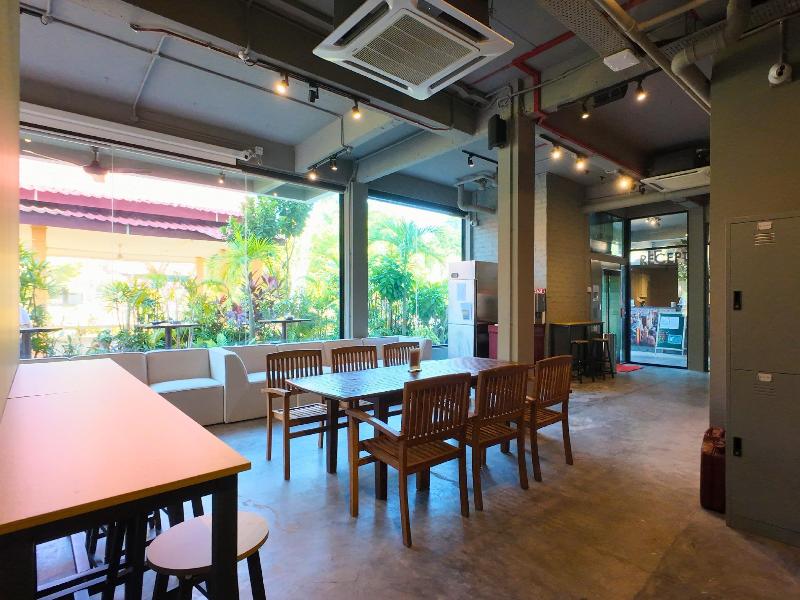 The Rucksack Caratel, Singapore