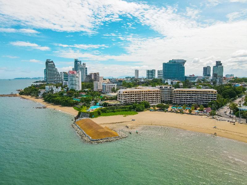 Dusit Thani Pattaya, Singapore