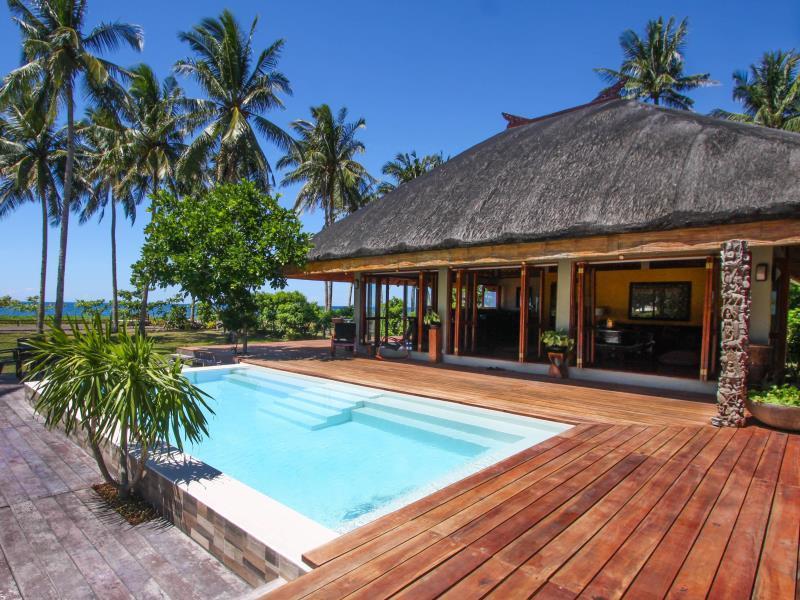 Balaibinda Lodge exterior, 3-Star hotel in Coron