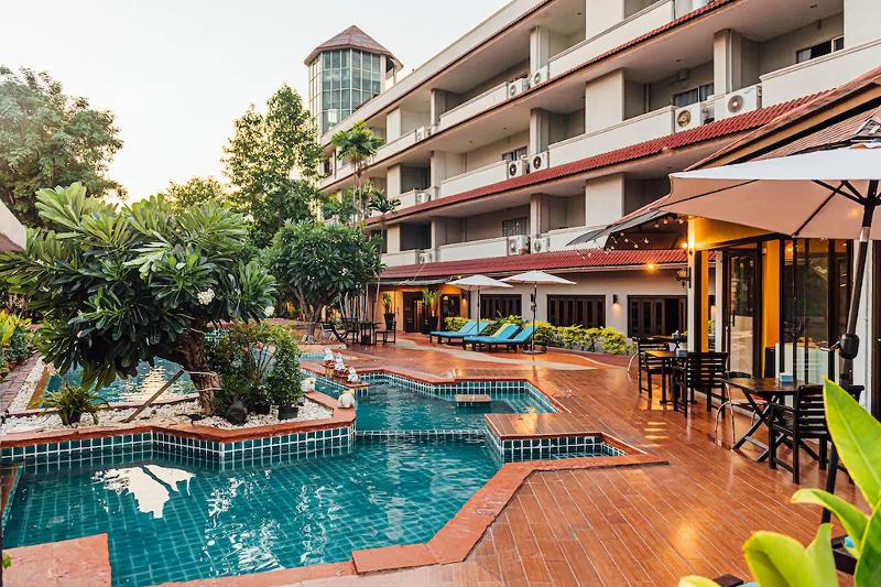 Gazebo Resort Pattaya, Singapore