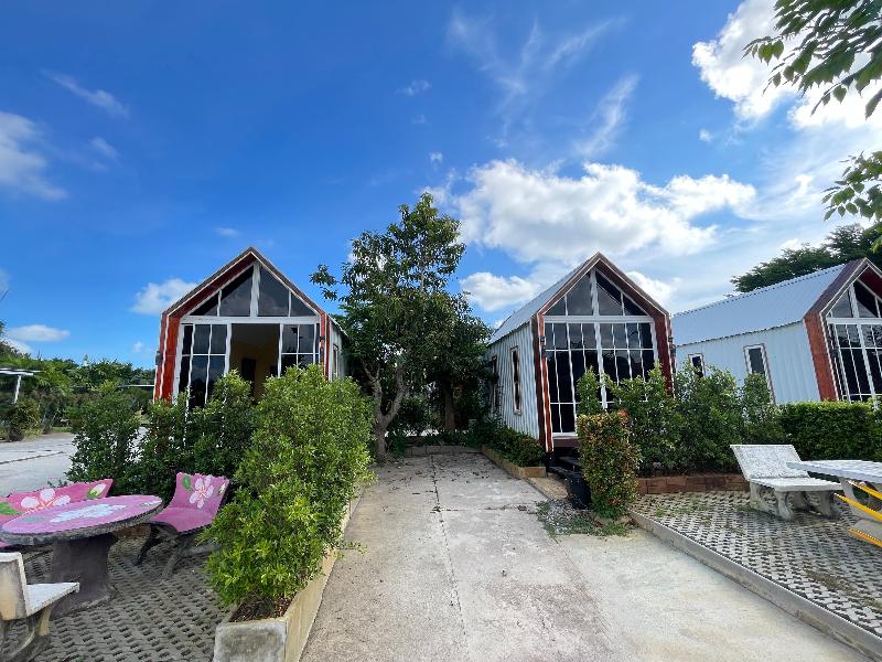 Photo of Oh Taley Resort, 2-star hotel in Rayong