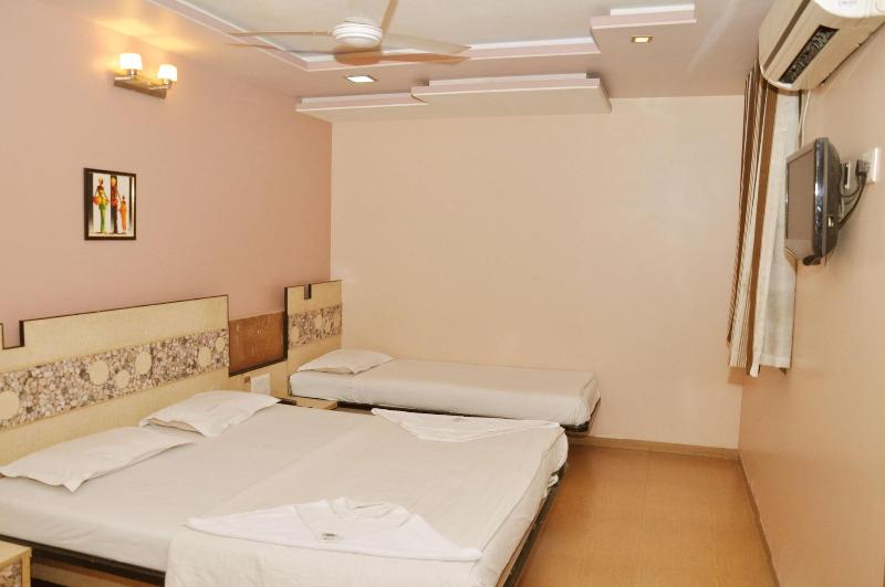 Photo of Hotel Sai Suraj Palace, 3-star hotel in Shirdi