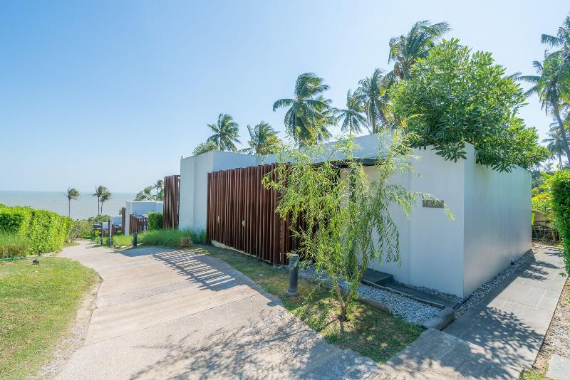 Photo of SEAnery Beach Resort, 4-star hotel in Hua Hin (and vicinity)