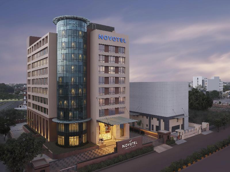 Photo of Novotel Lucknow Gomti Nagar Hotel, 5-star hotel in Lucknow
