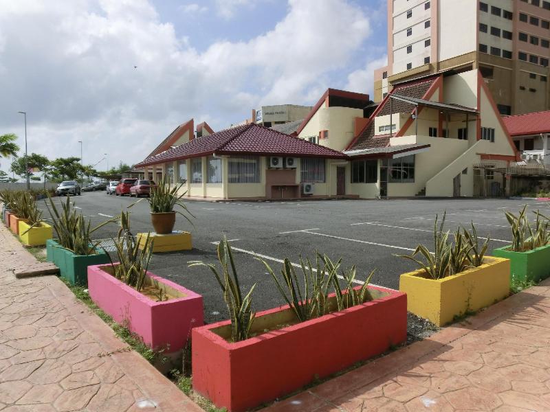 Photo of KT Beach Resort, 2-star hotel in Kuala Terengganu