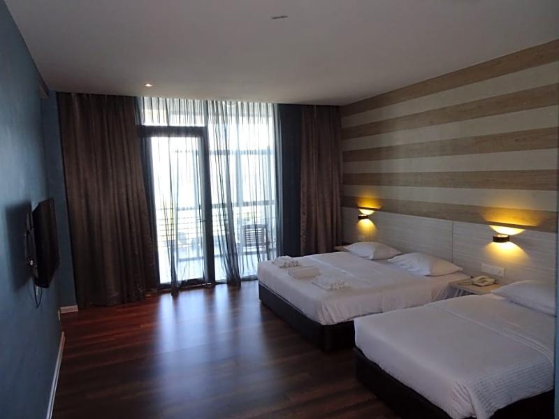 Bayfront Hotel, Singapore