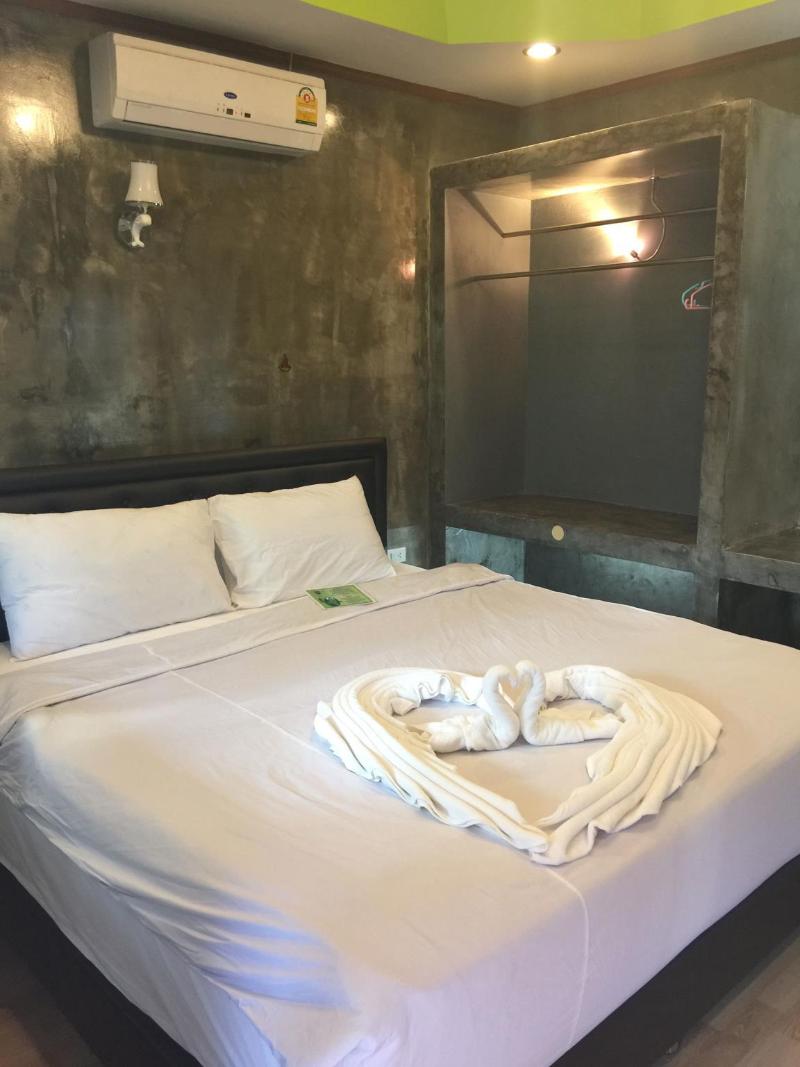 Photo of White Elephant Resort, 3-star hotel in Nai Muang (Surin)