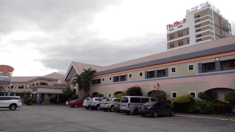 Photo of La Maja Rica Hotel, 3-star hotel in Tarlac