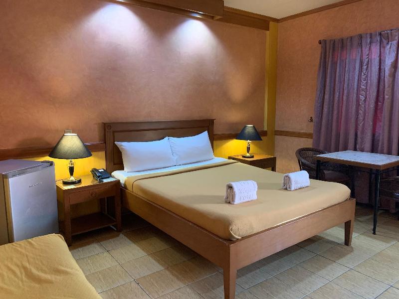 Photo of La Maja Rica Hotel, 3-star hotel in Tarlac
