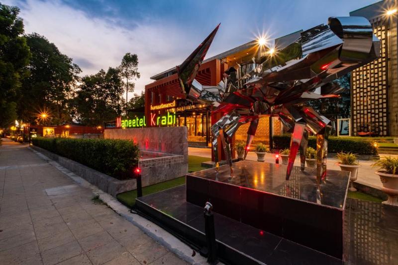 Maneetel Krabi Beachfront, Singapore