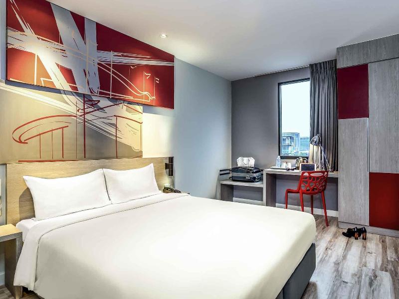 ibis Bangkok IMPACT, Singapore