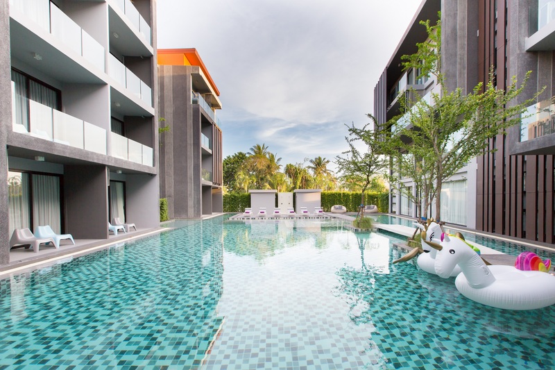 Airport Resort Phuket, Singapore