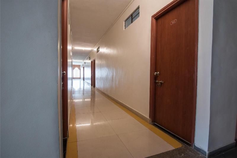 Photo of HMR Royal Inn, 3-star hotel in Pune District
