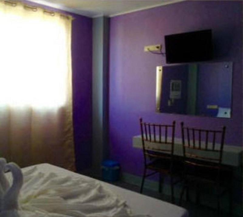 Photo of UKL Ever Resort Hotel, 2-star hotel in Laoag