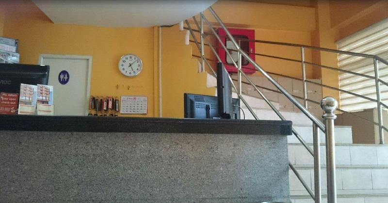 Photo of UKL Ever Resort Hotel, 2-star hotel in Laoag