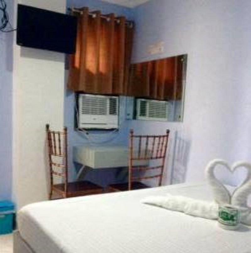 Photo of UKL Ever Resort Hotel, 2-star hotel in Laoag