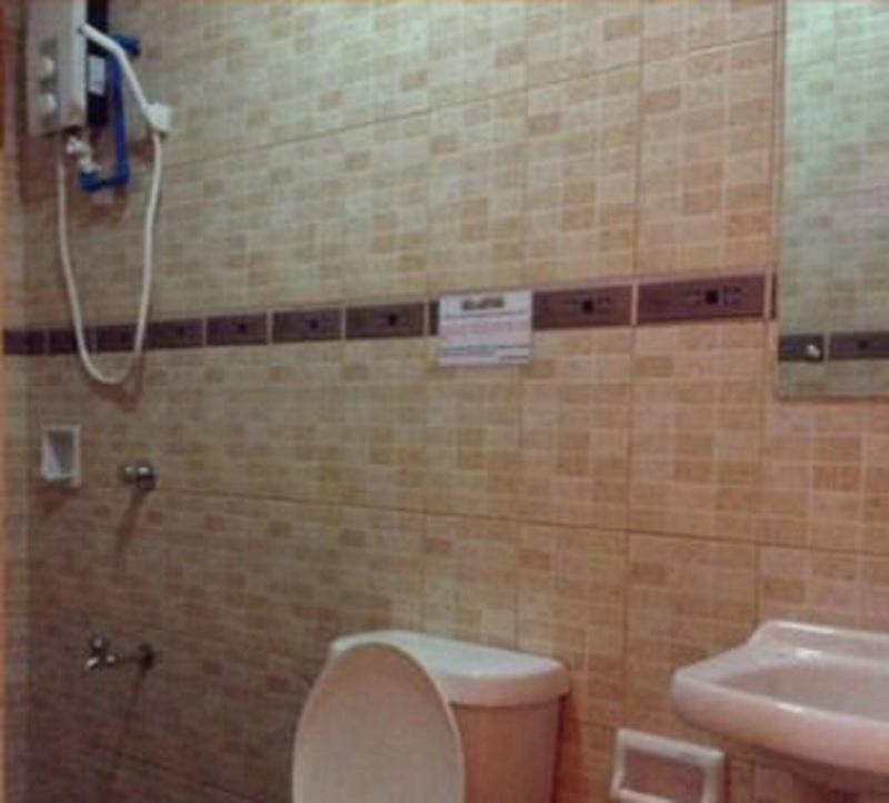 Photo of UKL Ever Resort Hotel, 2-star hotel in Laoag