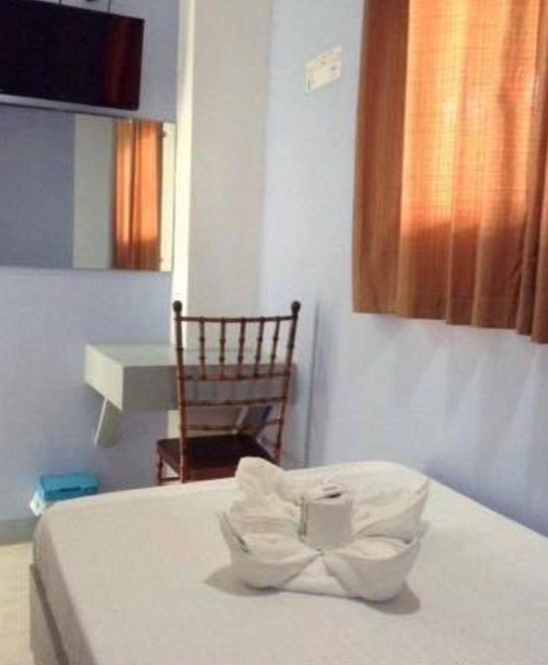 Photo of UKL Ever Resort Hotel, 2-star hotel in Laoag