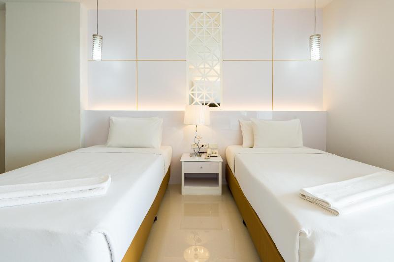 Photo of Phi Phi Andaman Legacy Resort, 3-star hotel in Ko Phi Phi