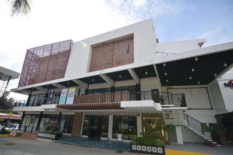 Photo of Viven Hotel, 3-star hotel in Laoag