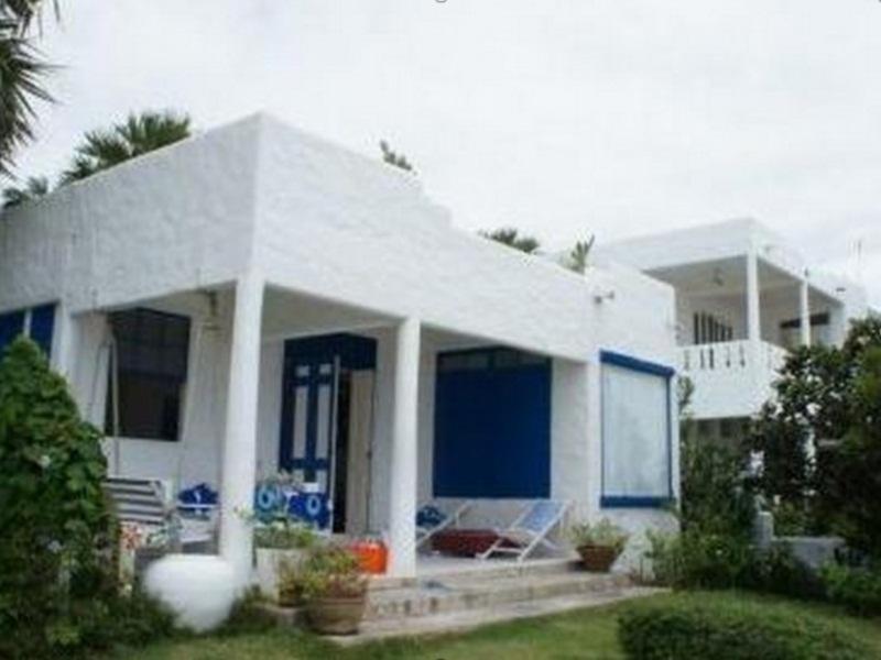 Photo of Hua Plee Lazy Beach, 3-star hotel in Hua Hin (and vicinity)