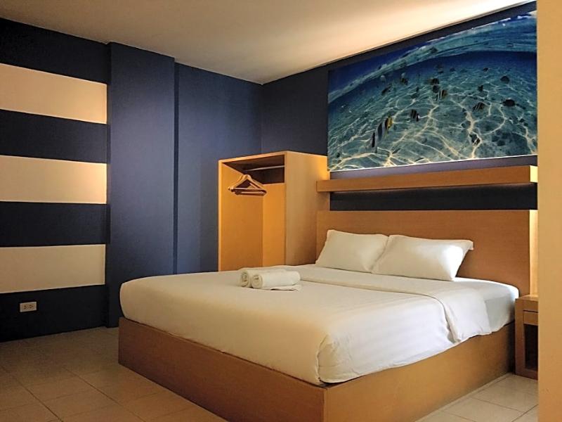 Hub Hua Hin 57 Hotel, Singapore