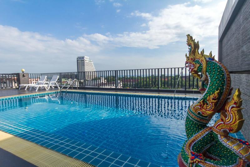 Baan Nilrath Hotel, Singapore