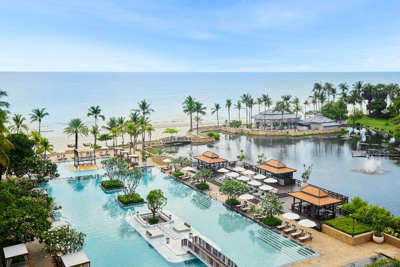 Dusit Thani Hua Hin, Singapore
