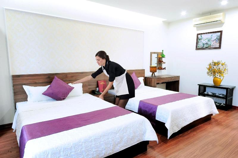 Van Giang Hotel, Singapore