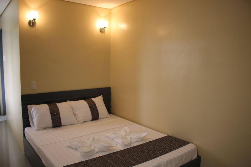 Photo of Rusville Hotel & Residences, 3-star hotel in Naga