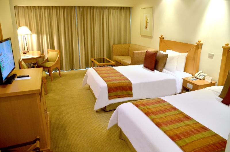 Photo of The Heritage Hotel Manila, 4-star hotel in Manila (and vicinity)