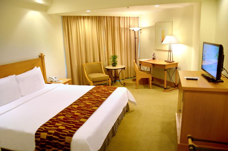 Photo of The Heritage Hotel Manila, 4-star hotel in Manila (and vicinity)