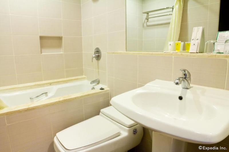 Photo of Lancaster Hotel Manila, 3-star hotel in Manila (and vicinity)
