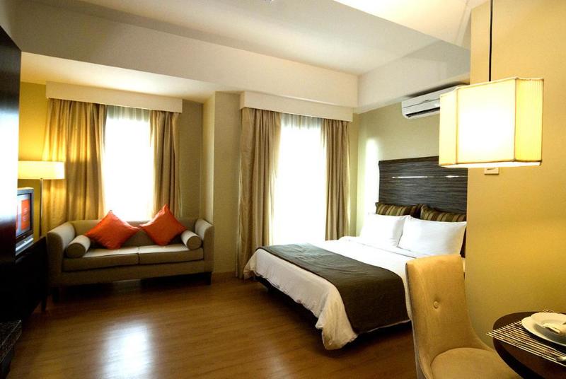 Photo of Lancaster Hotel Manila, 3-star hotel in Manila (and vicinity)