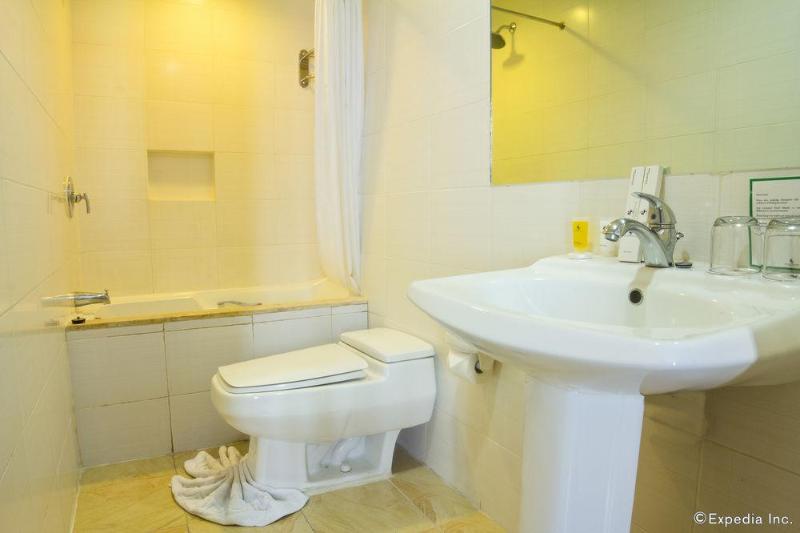 Photo of Lancaster Hotel Manila, 3-star hotel in Manila (and vicinity)