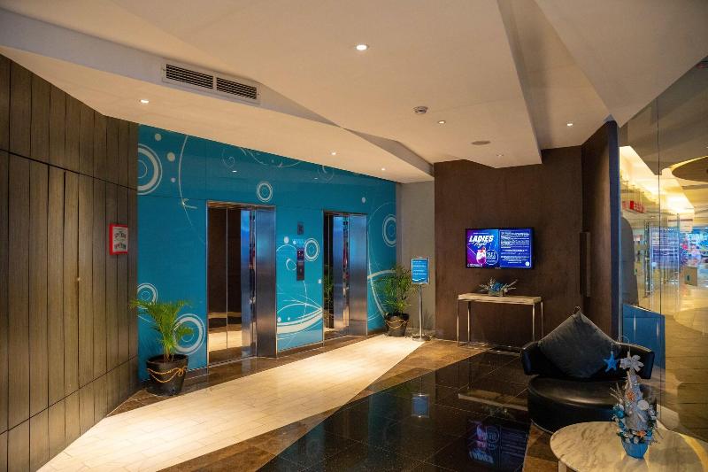 Photo of Hotel H2O, 4-star hotel in Ermita