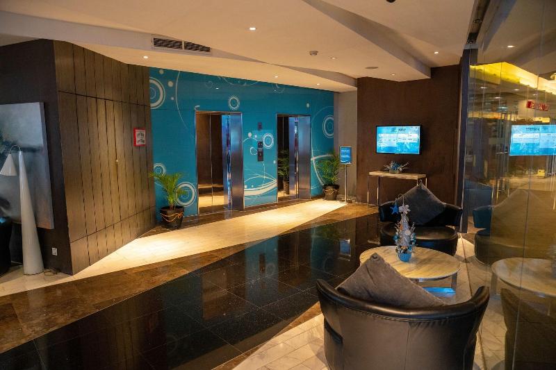 Photo of Hotel H2O, 4-star hotel in Ermita