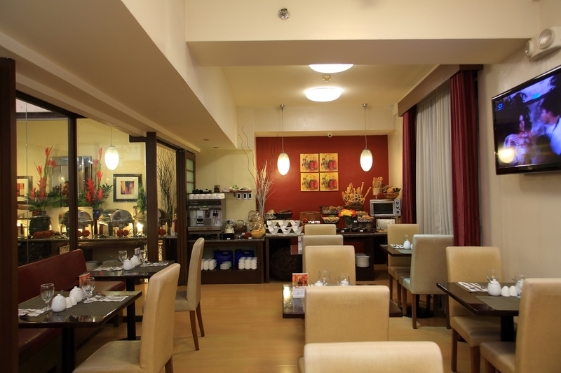Photo of The Malayan Plaza, 3-star hotel in Manila (and vicinity)