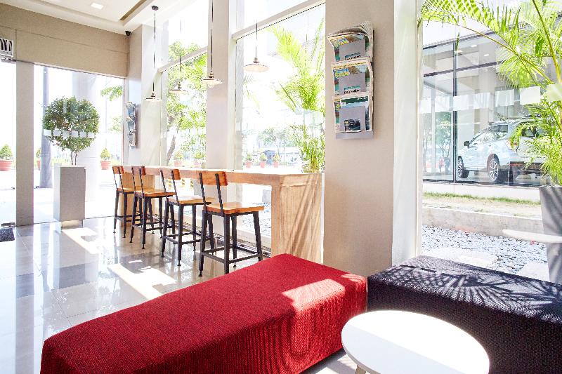 Photo of Red Planet Aseana City, Manila, 2-star hotel in Manila (and vicinity)