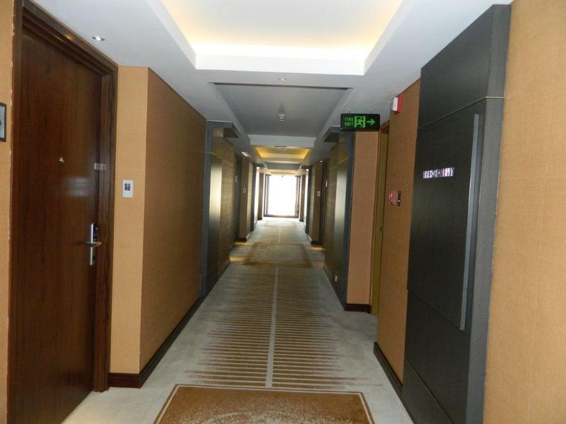 Photo of Acacia Hotel Manila, 5-star hotel in Alabang