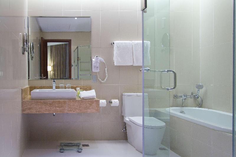 Photo of Acacia Hotel Manila, 5-star hotel in Alabang