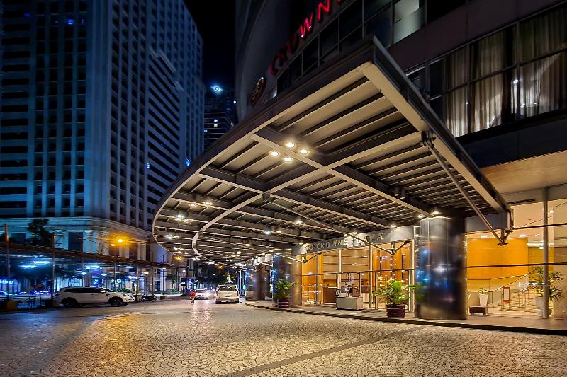 Holiday Inn & Suites Manila Galleria by IHG exterior, 5-Star hotel in Manila (and vicinity)