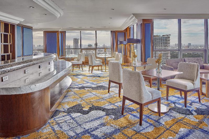 Photo of Holiday Inn & Suites Manila Galleria by IHG, 5-star hotel in Manila (and vicinity)
