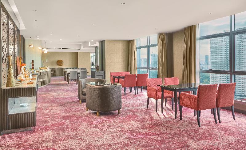 Photo of Holiday Inn & Suites Manila Galleria by IHG, 5-star hotel in Manila (and vicinity)