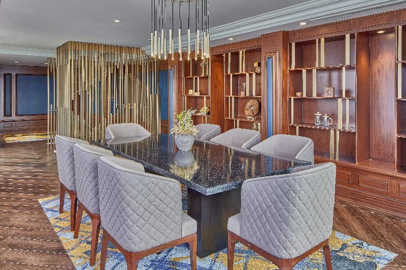 Photo of Holiday Inn & Suites Manila Galleria by IHG, 5-star hotel in Manila (and vicinity)