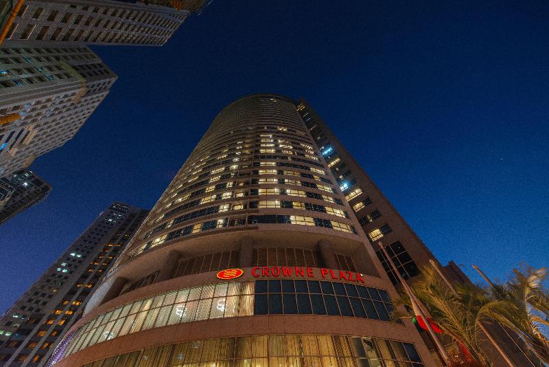 Photo of Holiday Inn & Suites Manila Galleria by IHG, 5-star hotel in Manila (and vicinity)