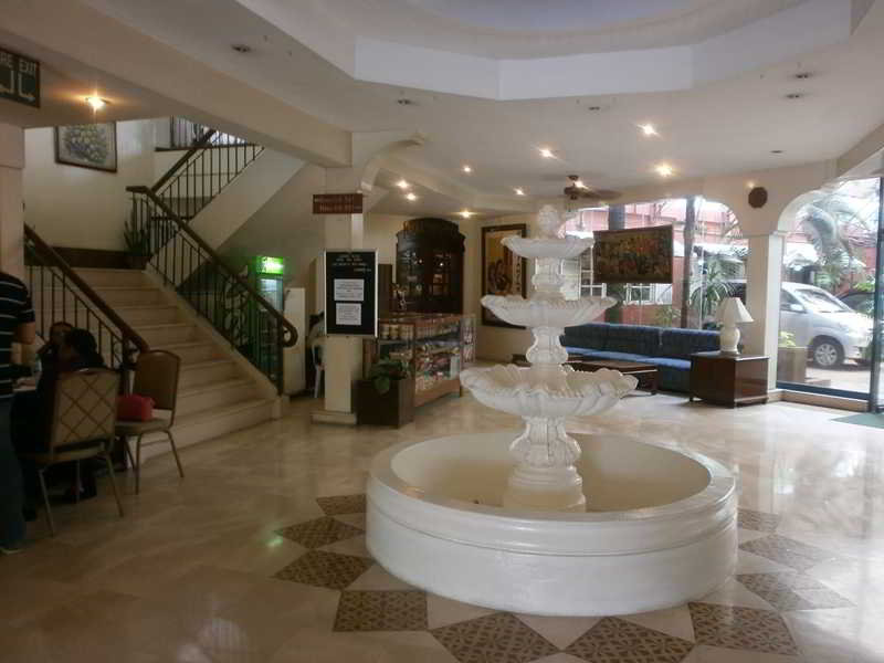 Photo of Garden Plaza Hotel, 3-star hotel in Ermita