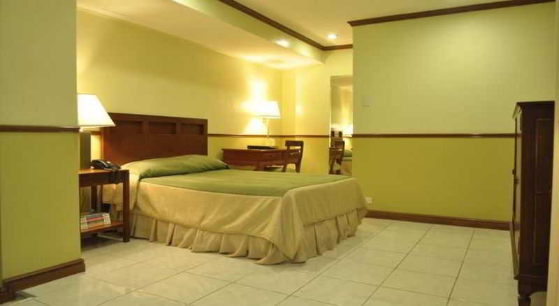 Photo of Garden Plaza Hotel, 3-star hotel in Ermita
